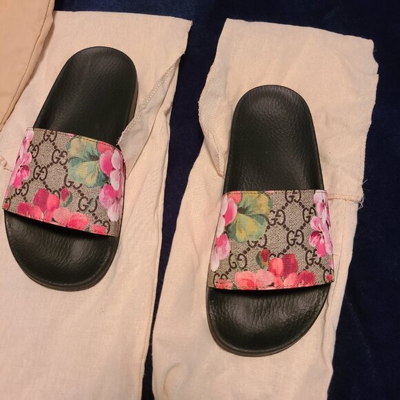 Gucci Bloom Slides - Picture 3 of 5